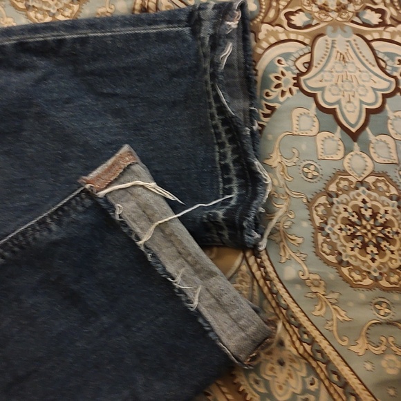 Old Navy Mid-Rise Boyfriend Jeans - Picture 4 of 4